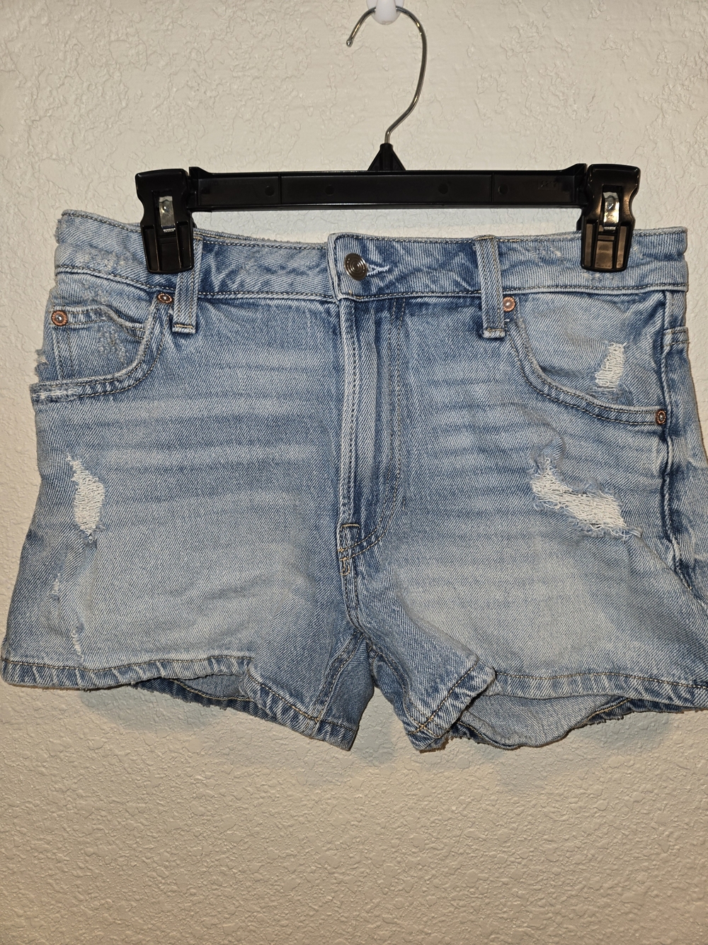 Maurices Light Blue Denim Distressed Women's Shorts Size 4